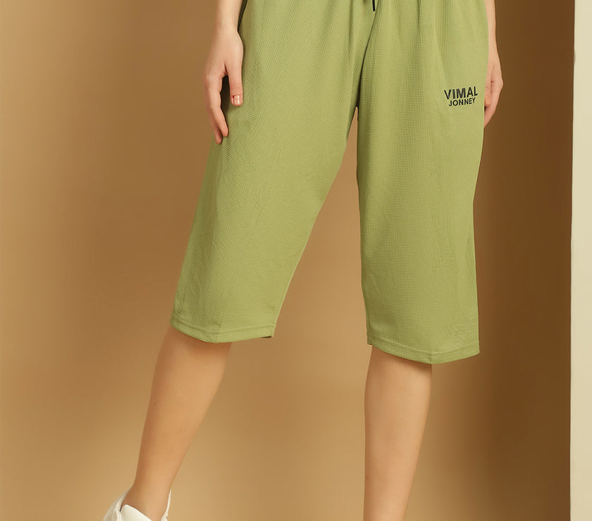 Mack Jonney Solid Light Green Regular Fit Polyster Lycra Capri For Women