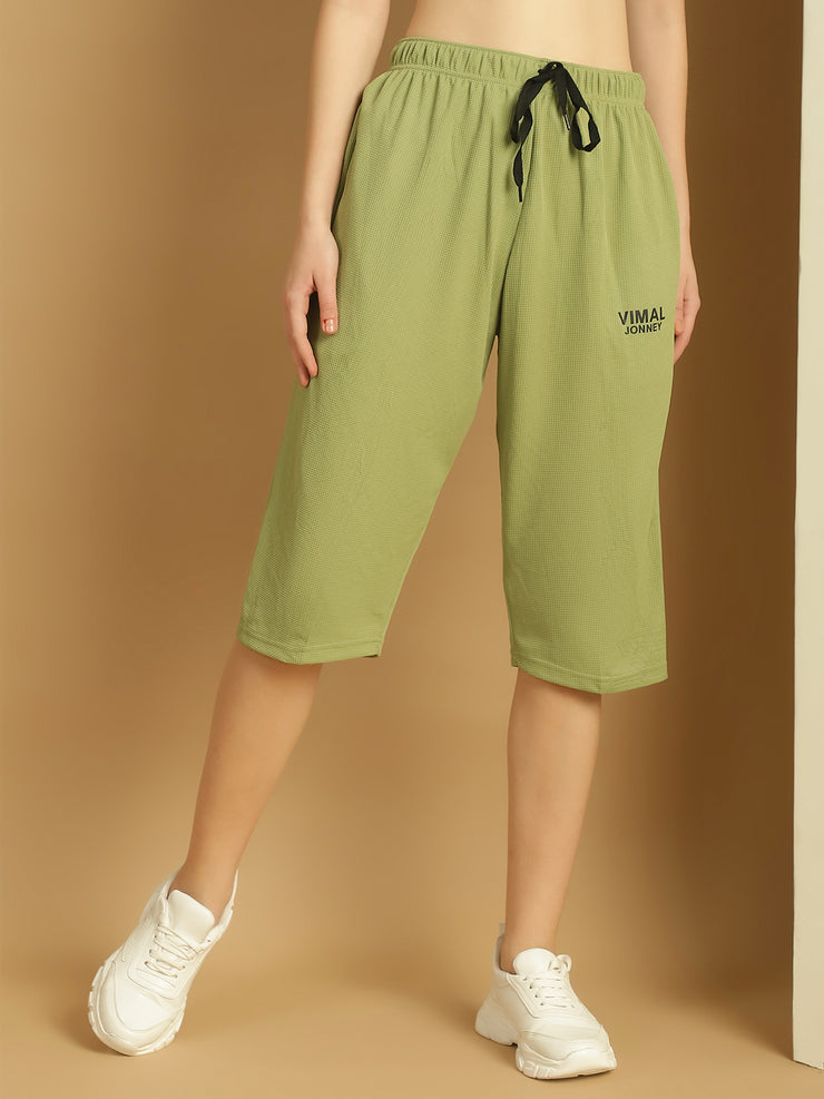 Mack Jonney Solid Light Green Regular Fit Polyster Lycra Capri For Women