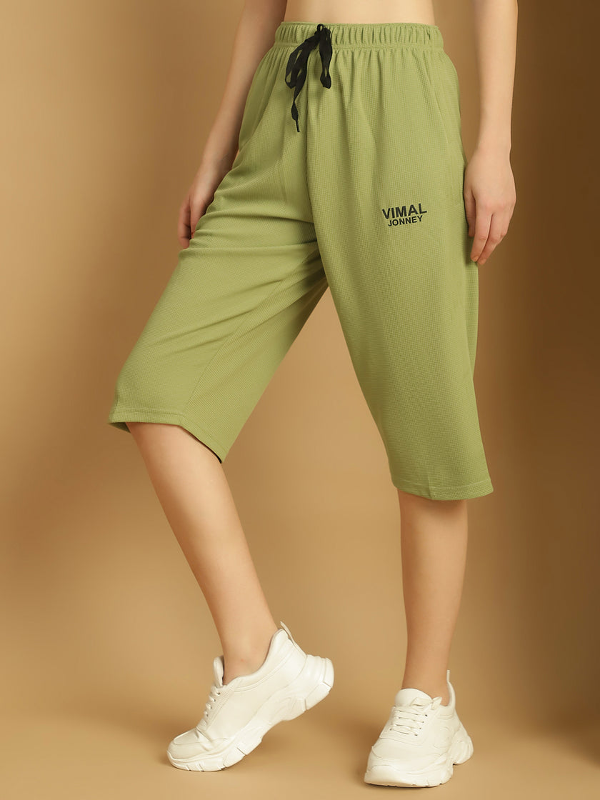 Mack Jonney Solid Light Green Regular Fit Polyster Lycra Capri For Women