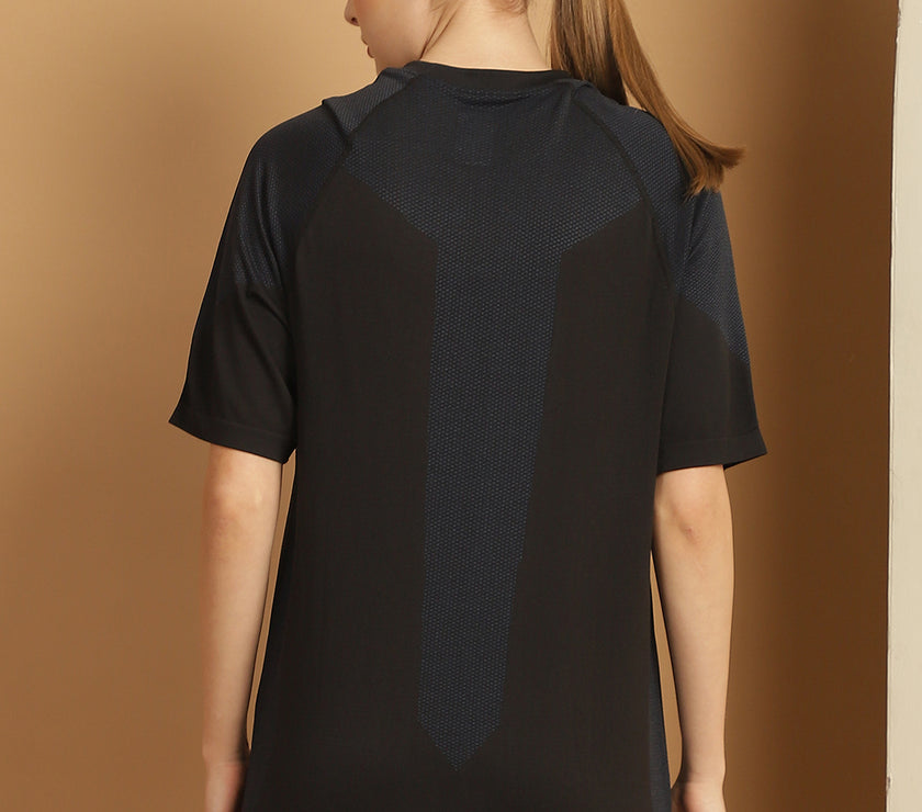 Mack Jonney Solid Black Round Neck Polyester Lycra Half sleeves Tshirt For Women