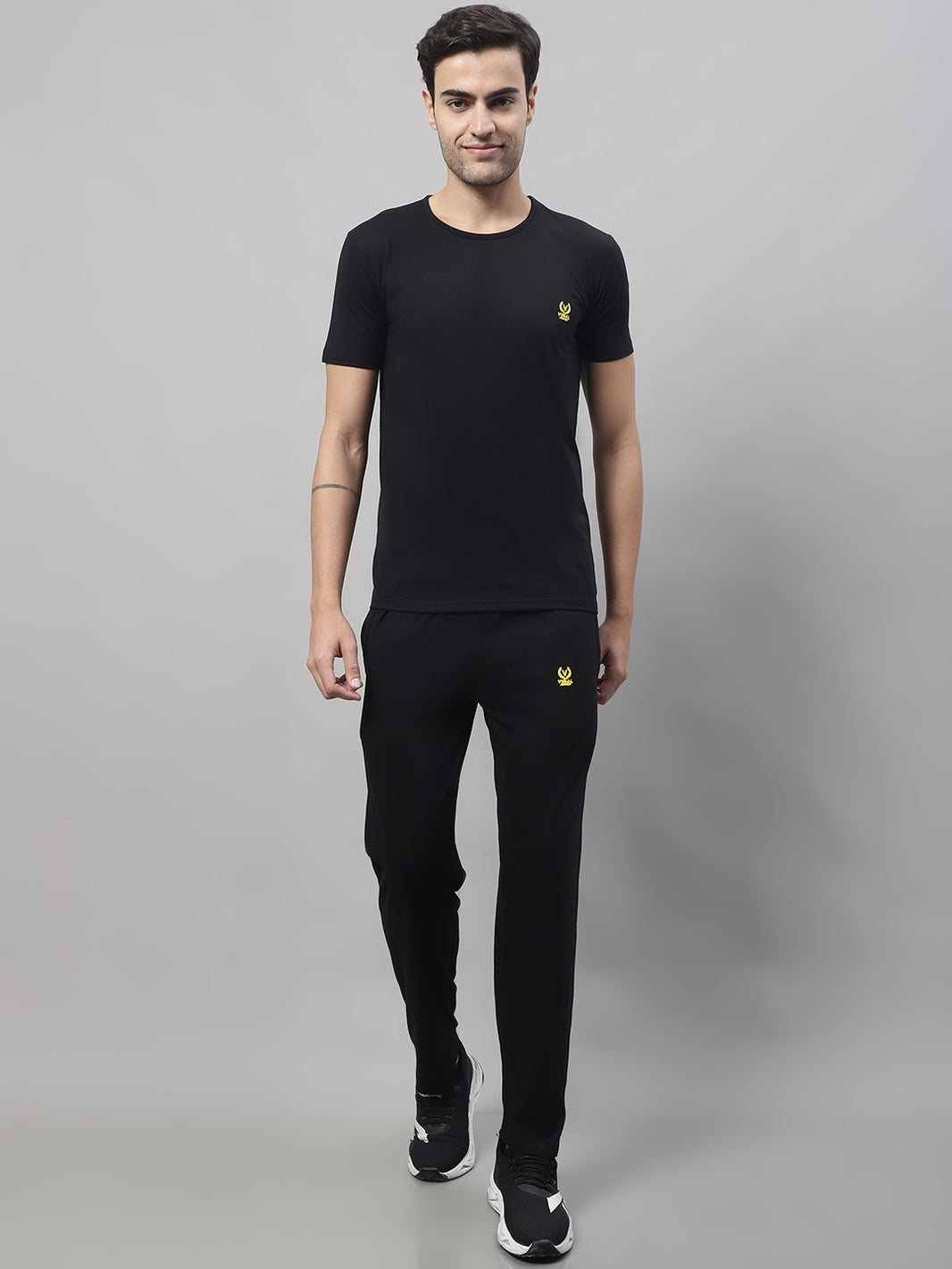Mack Jonney Black Cotton Solid Co-ord Set Tracksuit For Men(Zip On 1 Side Pocket)