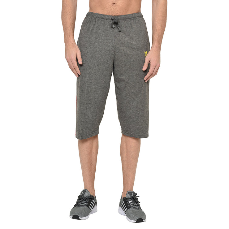 Mack Jonney Cotton Blended Regular Fit Dark Grey 3/4th Capri For Men