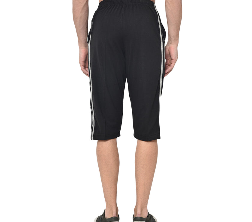 Mack Jonney Cotton Blended Regular Fit Black 3/4th Capri For Men