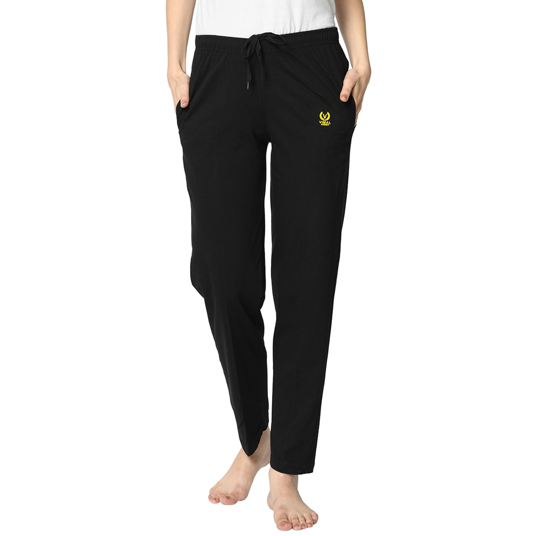 Mack Jonney Black Trackpant For Women's
