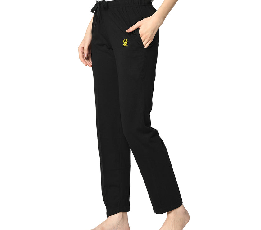 Mack Jonney Black Trackpant For Women's