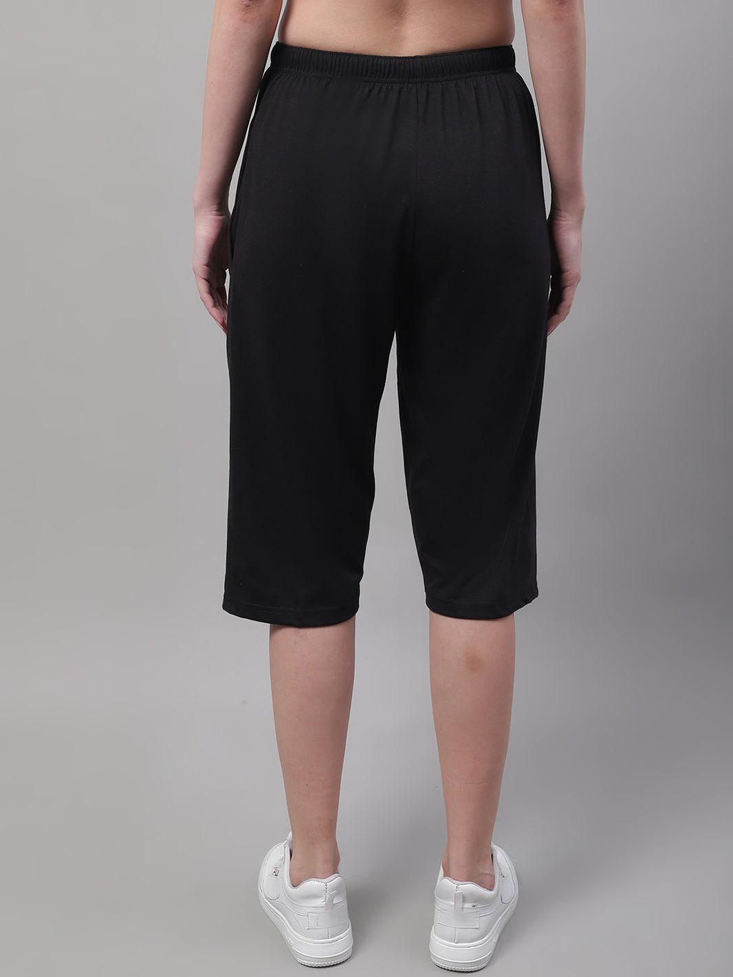 Mack Jonney Black Regular fit Cotton Capri for Women