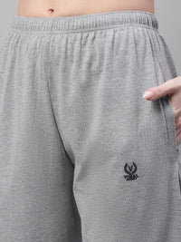 Mack Jonney Grey Melange Regular fit Cotton Capri for Women