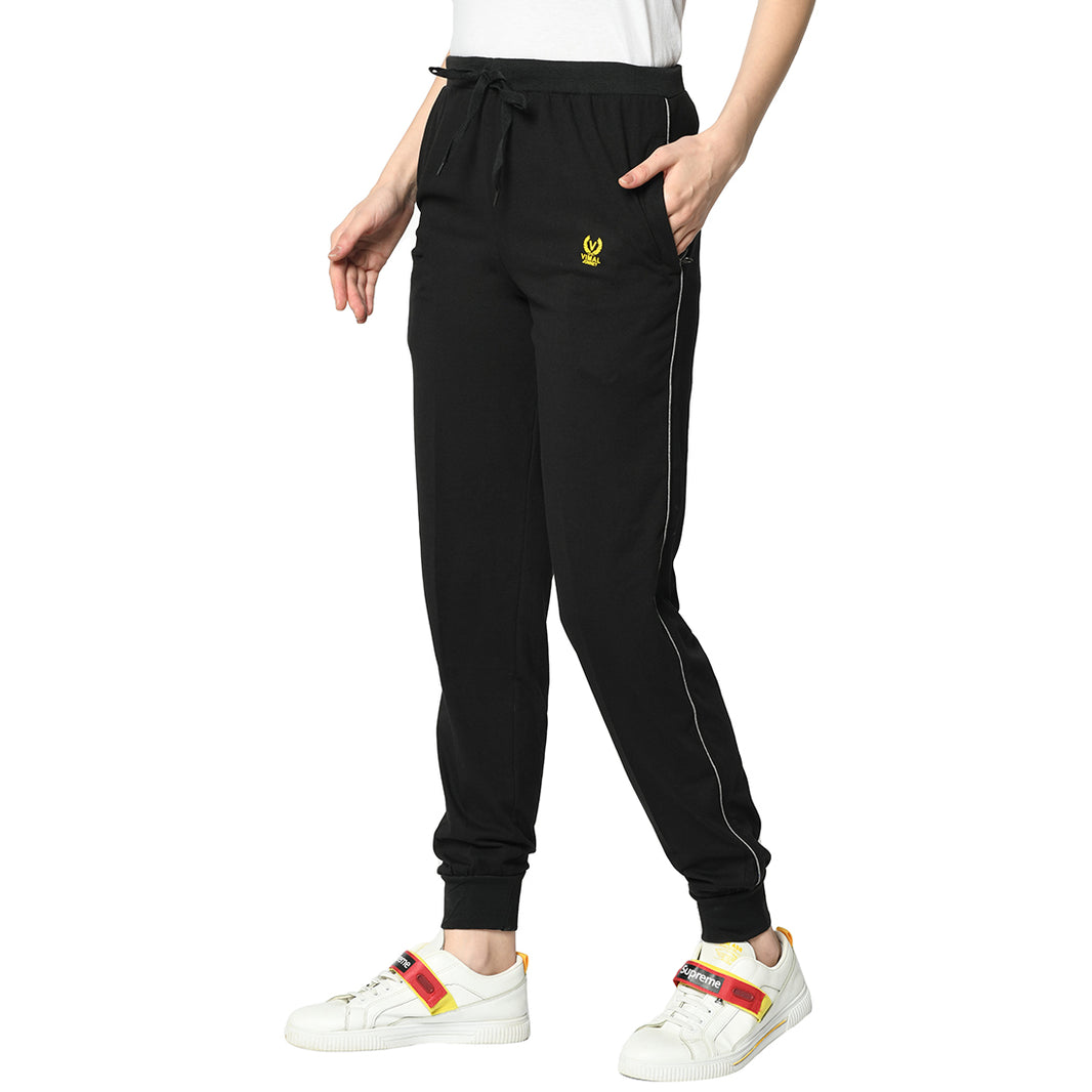 Mack Jonney Black Trackpant For Women's