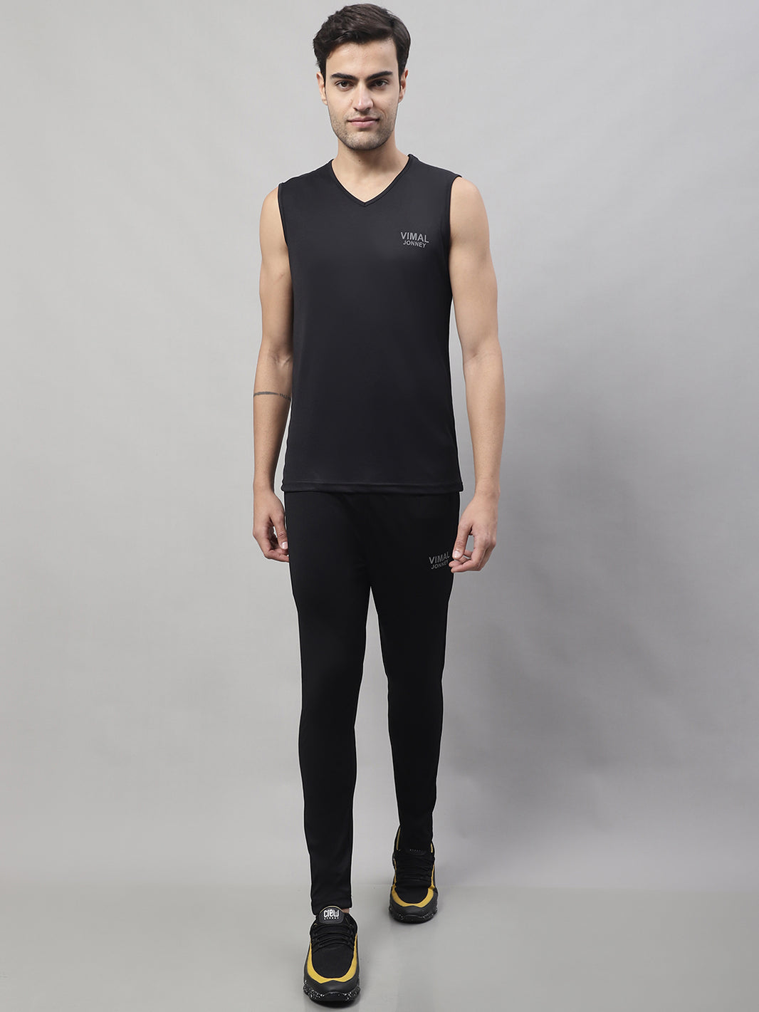 Mack Jonney Black Dryfit Lycra Solid Co-ord Set Tracksuit For Men(Zip On 1 Side Pocket)