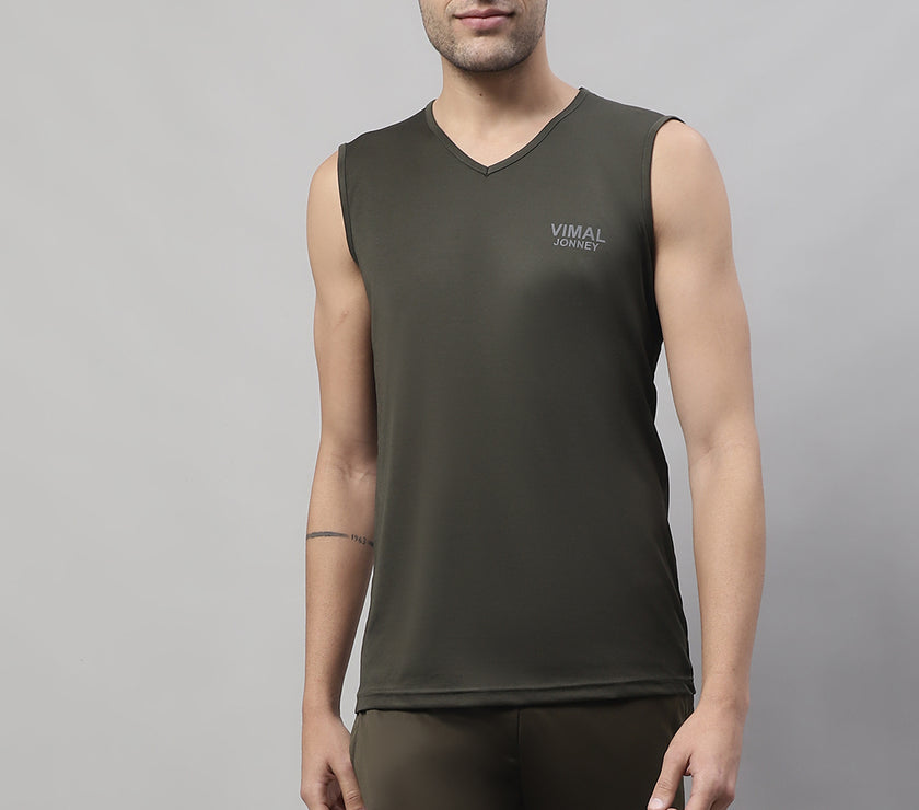 Mack Jonney Olive Dryfit Lycra Solid Co-ord Set Tracksuit For Men(Zip On 1 Side Pocket)