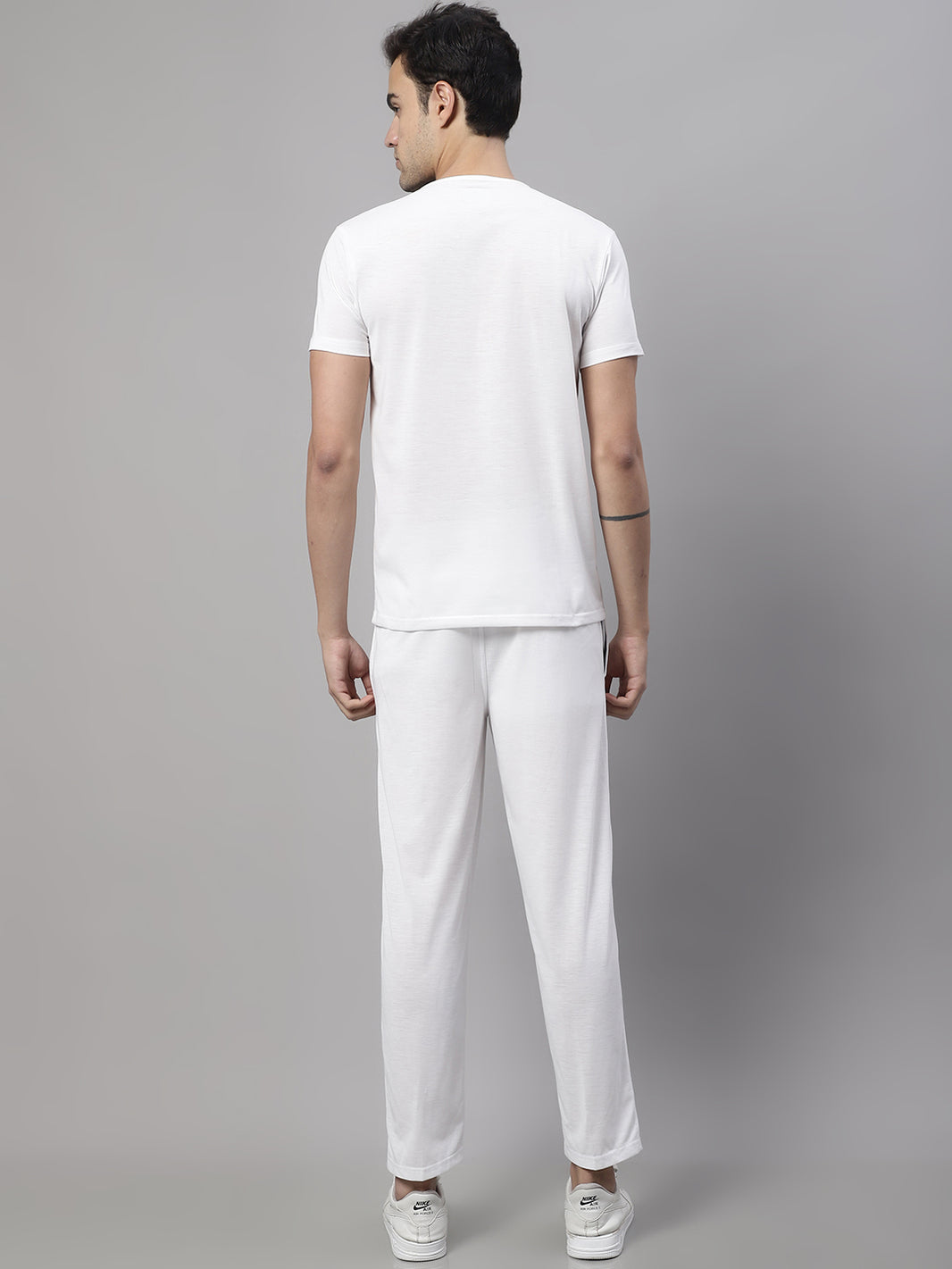 Mack Jonney White Cotton Printed Co-ord Set Tracksuit For Men(Zip On 1 Side Pocket)