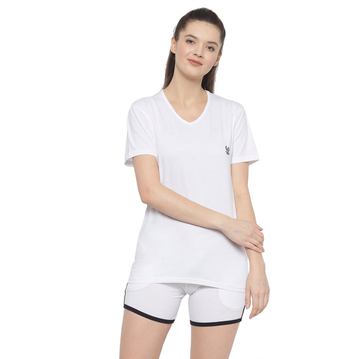 Mack Jonney White Women's Night Suit