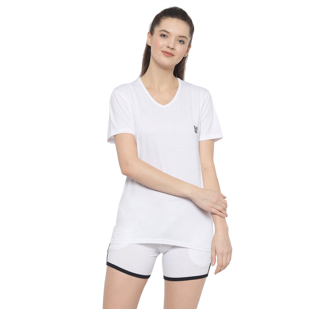 Mack Jonney White Women's Night Suit